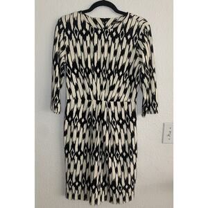 J McLaughlin Black White Ikat Print Sheath Dress Midi 34 Sleeve Size M